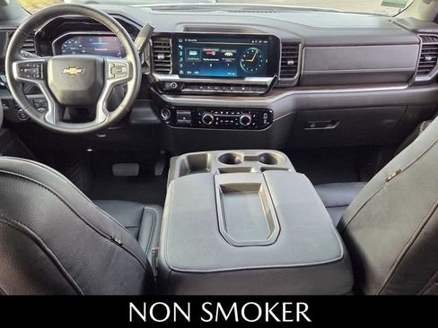 Used 2025 Chevrolet Silverado 1500 LT image 9