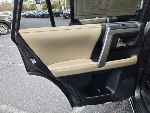 Used 2018 Toyota 4Runner Limited image 18