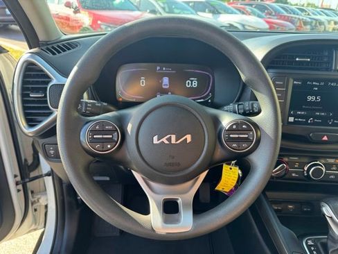 Certified 2023 Kia Soul LX w/ LX Technology Package FWD image 24