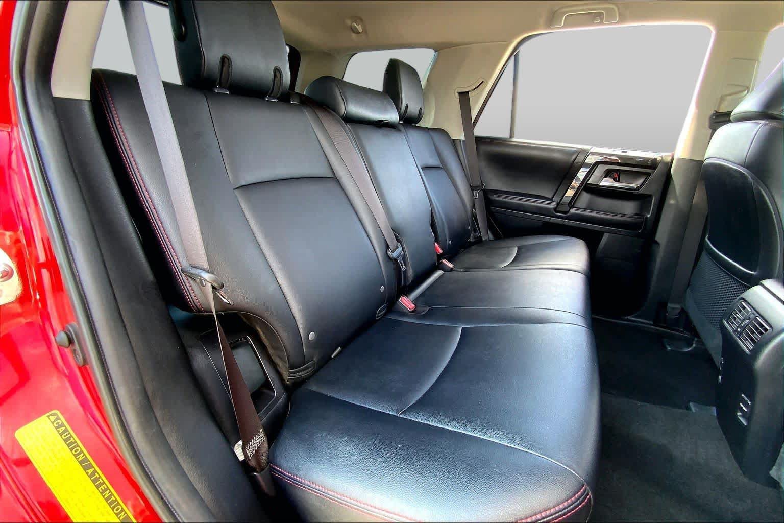 Used 2019 Toyota 4Runner TRD Off-Road Premium AWD/4WD image 19