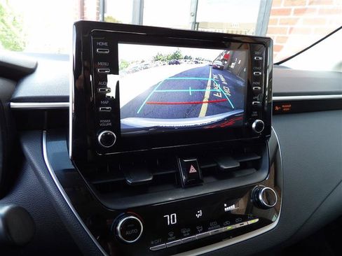 Used 2020 Toyota Corolla LE image 17