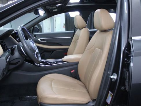 Used 2020 Hyundai Sonata Limited FWD image 15