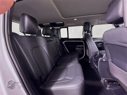 Certified 2023 Land Rover Defender 110 SE image 29