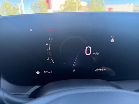 Used 2025 Buick Encore GX Preferred AWD/4WD image 18