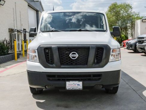 Used 2020 Nissan NV 3500 S image 3