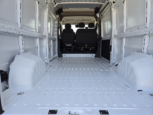 New 2026 RAM ProMaster 2500 w/ Convenience Group FWD image 23