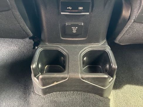 Used 2018 Jeep Wrangler Unlimited Rubicon AWD/4WD image 25