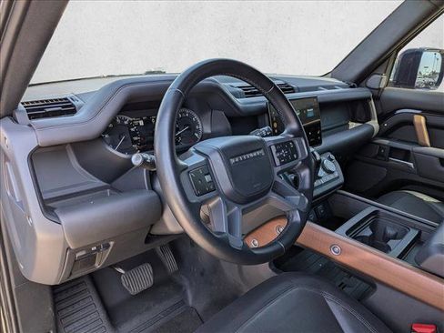 Used 2023 Land Rover Defender 110 X-Dynamic SE AWD/4WD image 10