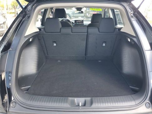 Used 2023 Honda HR-V LX image 9