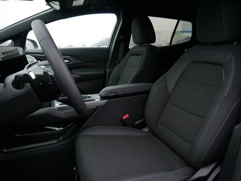 New 2026 Chevrolet Equinox EV LT image 3