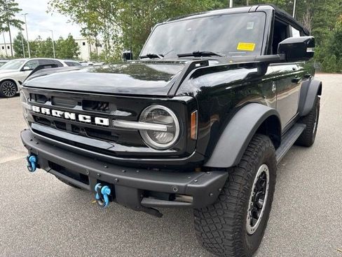 Used 2022 Ford Bronco Outer Banks w/ Sasquatch Package AWD/4WD image 9