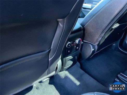 Used 2022 Ford Explorer Limited w/ Equipment Group 301A image 25