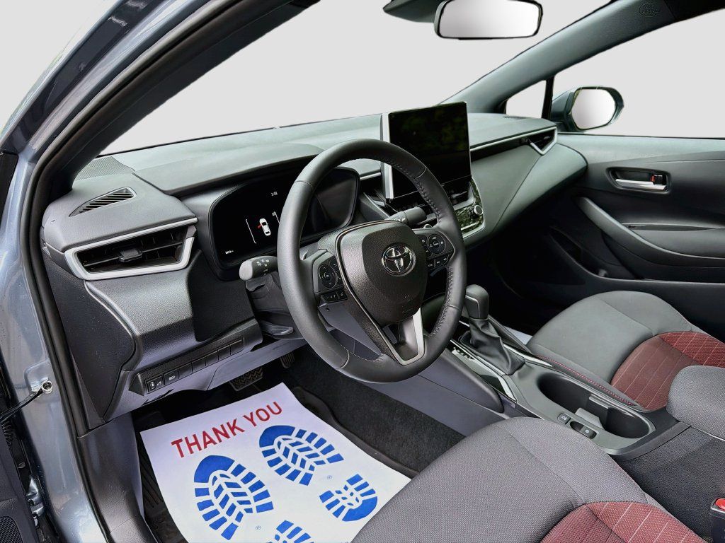 Used 2026 Toyota Corolla SE w/ SE Package FWD image 9