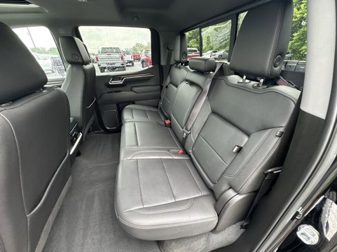 Certified 2023 GMC Sierra 1500 SLT w/ SLT Premium Package AWD/4WD image 25