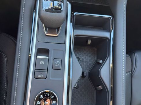 New 2026 Nissan Pathfinder SL image 22