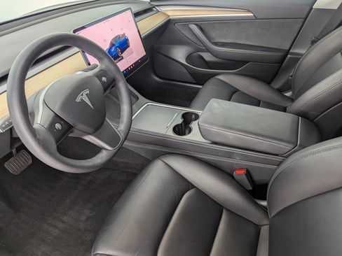 Used 2022 Tesla Model 3 Long Range image 4