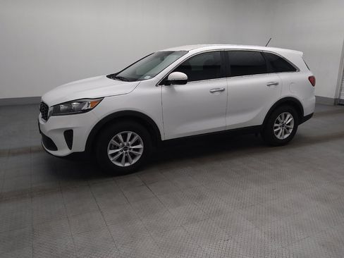 Used 2019 Kia Sorento L FWD image 2