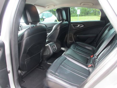 Used 2015 Chrysler 200 C w/ Navigation & Sound Group I FWD image 10