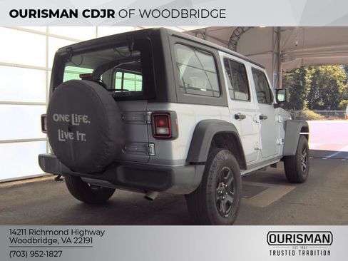Used 2024 Jeep Wrangler Unlimited Sport AWD/4WD image 2