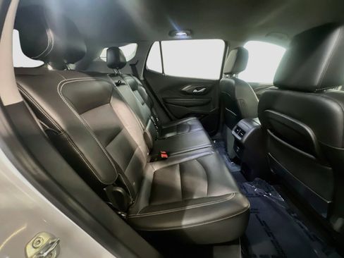 Used 2022 GMC Terrain SLT FWD image 19