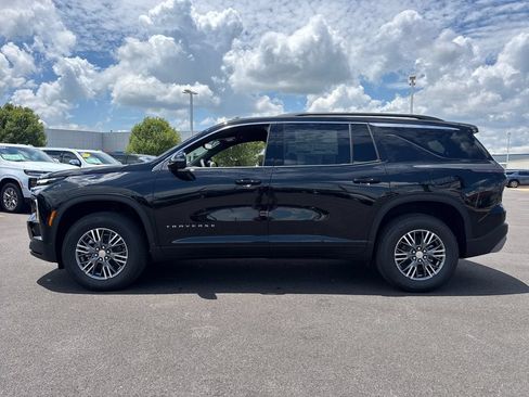 New 2026 Chevrolet Traverse LT w/ Driver Confidence Package AWD/4WD image 3