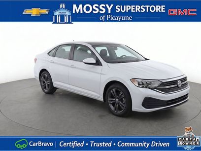 Used 2023 Volkswagen Jetta SE w/ Panoramic Sunroof Package
