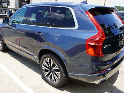 Used 2020 Volvo XC90 T5 Momentum FWD image 9