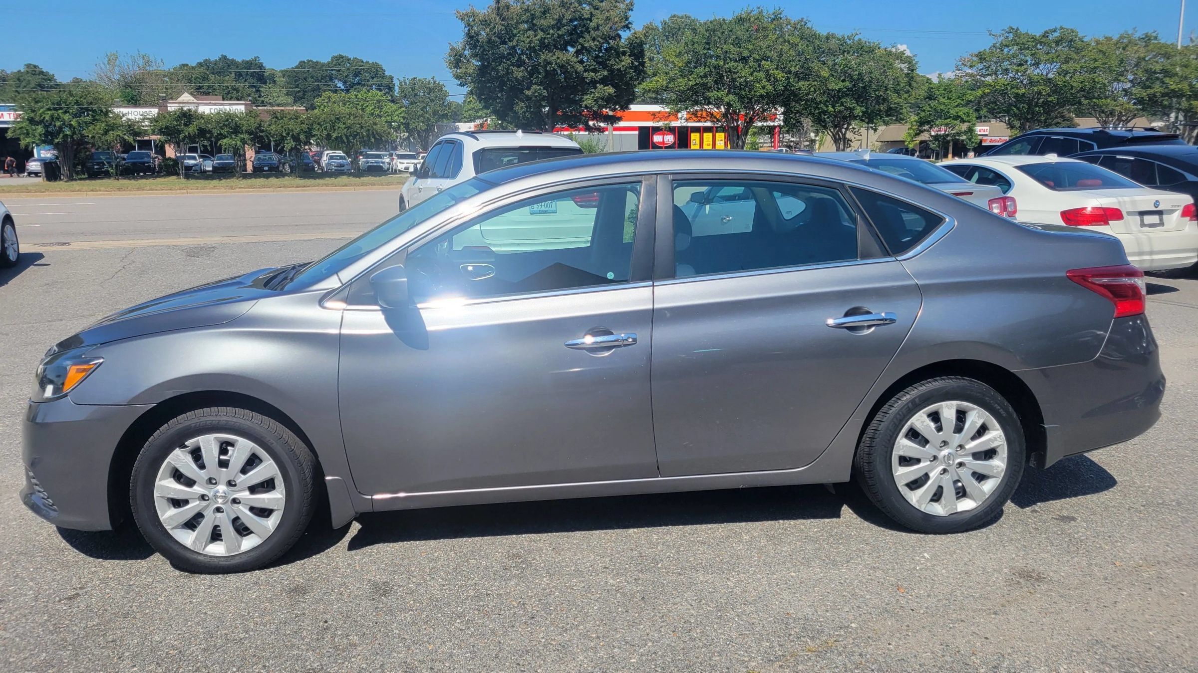 Used 2017 Nissan Sentra S FWD image 2