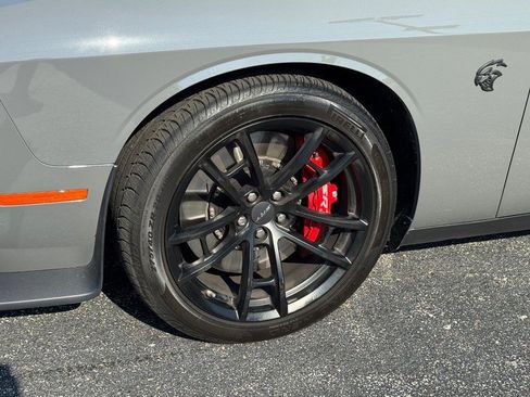Used 2023 Dodge Challenger SRT Hellcat w/ Driver Convenience Group image 9