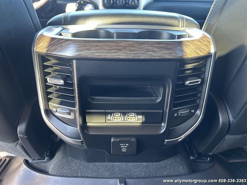 Used 2019 RAM 1500 Laramie image 21