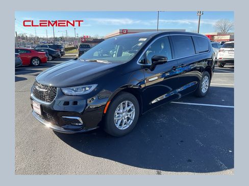 New 2026 Chrysler Pacifica Select FWD image 1