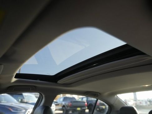 Used 2012 Honda Accord EX-L image 11