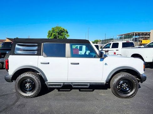 Used 2023 Ford Bronco Black Diamond AWD/4WD image 23