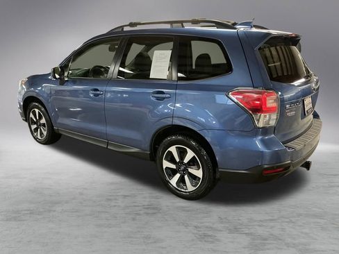 Used 2017 Subaru Forester 2.5i Limited image 3