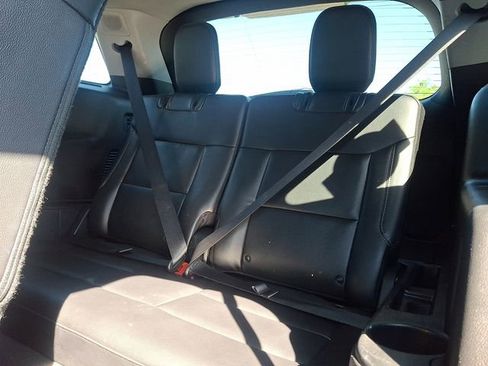 Used 2023 Ford Explorer Limited AWD/4WD image 11