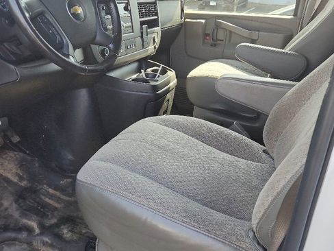 Used 2021 Chevrolet Express 2500 w/ Driver Convenience Package image 10