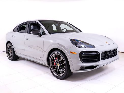 Used 2023 Porsche Cayenne GTS AWD/4WD image 7