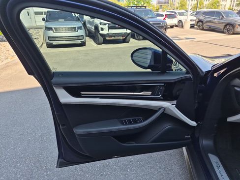 Used 2024 Porsche Panamera image 12