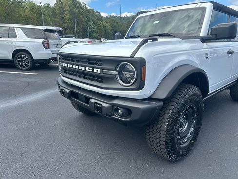 New 2025 Ford Bronco Big Bend w/ Black Diamond Package image 10