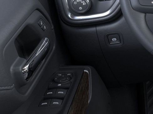 Used 2023 GMC Sierra 2500 SLE w/ SLE Value Package; image 23