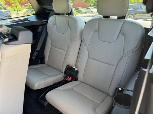 Certified 2025 Volvo XC90 B5 Ultra AWD/4WD image 10