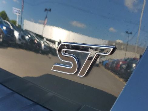 Certified 2023 Ford Explorer ST w/ Equipment Group 401A AWD/4WD image 7