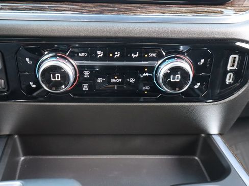 Used 2024 GMC Sierra 1500 Elevation AWD/4WD image 11