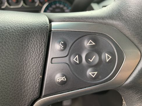 Used 2015 Chevrolet Suburban LTZ image 17