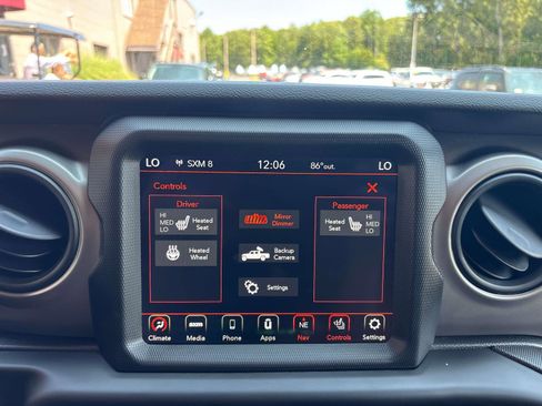 Used 2021 Jeep Gladiator Sport image 17