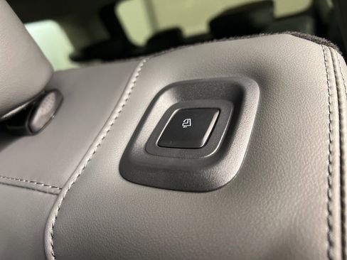 New 2026 Ford Expedition Active image 30