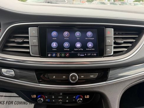 Used 2022 Buick Enclave Premium AWD/4WD image 5