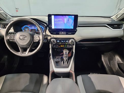 Used 2025 Toyota RAV4 Limited FWD image 10