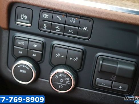 Used 2026 Chevrolet Tahoe High Country w/ Sun And Tow Package AWD/4WD image 28