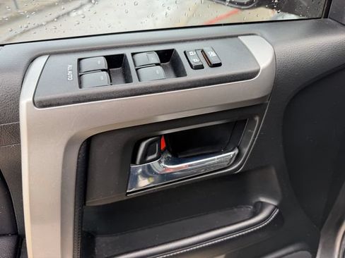 Used 2016 Toyota 4Runner SR5 Premium RWD image 11
